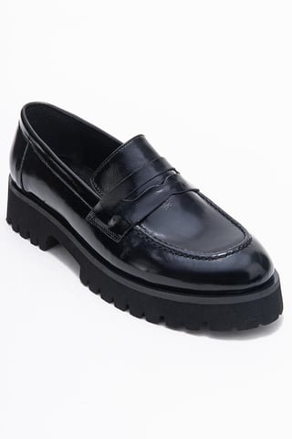 Vionel Leather Loafer Women