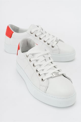 Ayverie Leather Sneaker Women