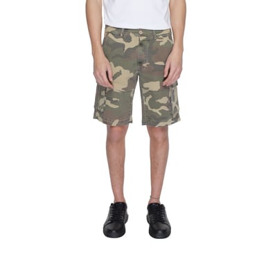 Camo Cargo Shorts Model Style