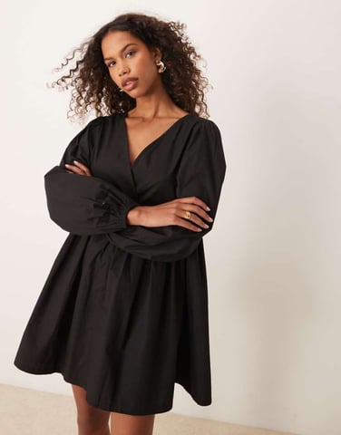 ASOS DESIGN bomull v-ringad mini smockklänning i svart