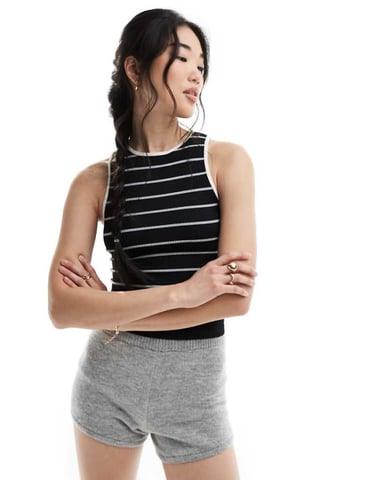 ASOS DESIGN sömlös formande 90-tals kontrastkanter tanktop i svart mikrorand