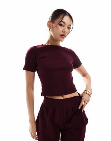 Kaiia cotton rich fitted t-shirt co-ord in burgundy