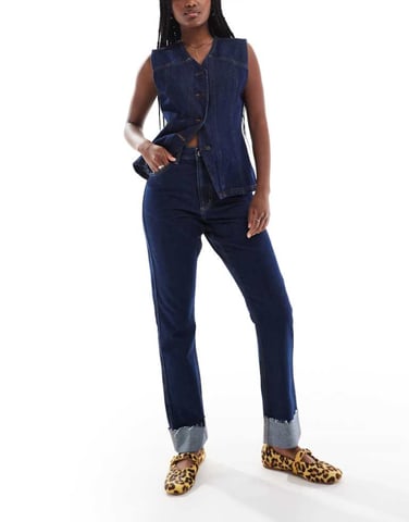 ASOS DESIGN mid rise straight jean with turn up in rinse wash