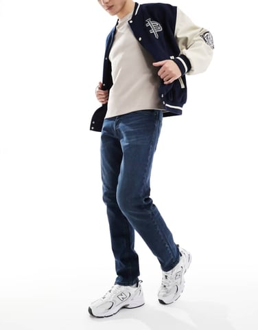Jack & Jones Mike tapered jean in dark blue wash