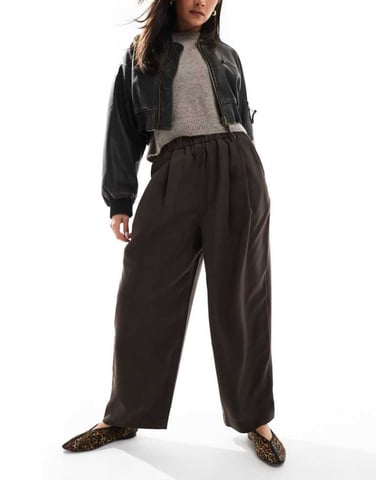 ASOS DESIGN premium casual pull on trousers with pleat detail in chocolate