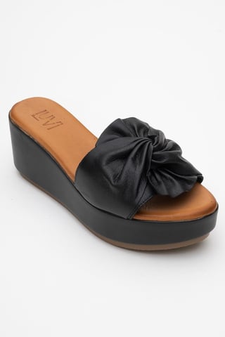 Syndra Bow Wedge Leather Sandal
