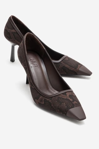 Rona Pointed Toe Pump