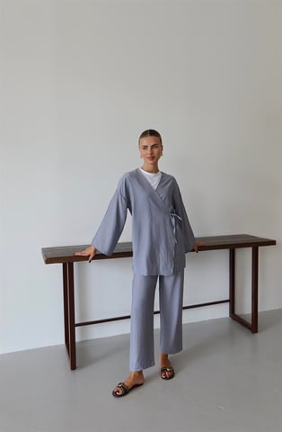 Crinkle Textured Kimono Suit Gray