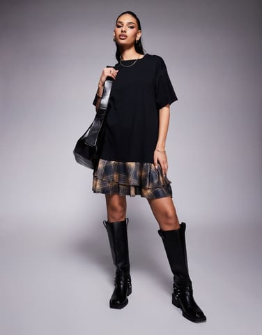 ASOS DESIGN 2-i-1 t-shirt och rutigt miniklänning i svart