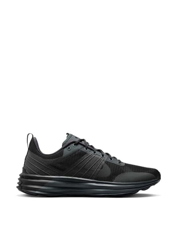 Lunar Roam Sneakers