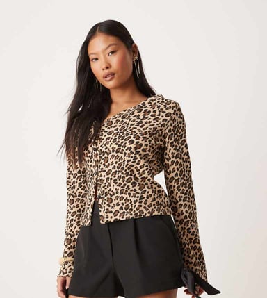 Miss Selfridge Petite ribbon detail tailored short in black