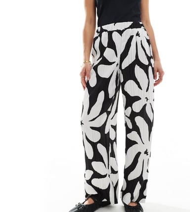 Vero Moda Petite high waist wide leg plisse trouser in monochrome floral print