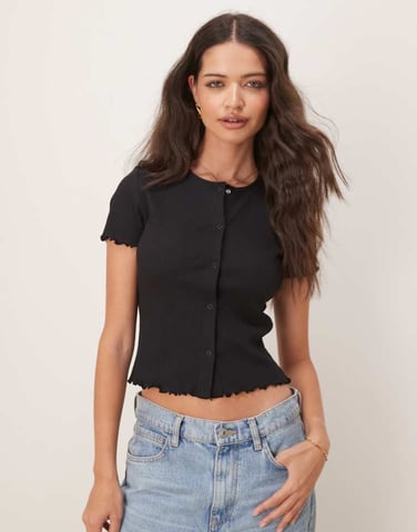 Vila short sleeve lettuce edge t-shirt with popper front in black