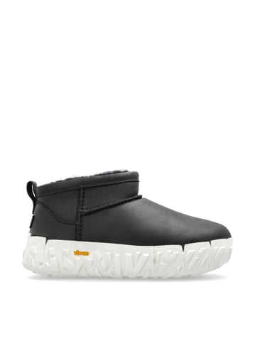 Classic Ultra Mini Wrap Tech Boots