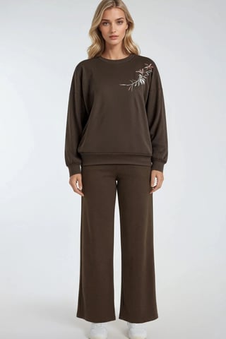Broderad crew neck sweatshirts och rak benbyxor tvådelat set