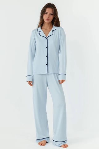 Avslappnad passform långärmad pyjamasuppsättning i extra mjukt material med krage