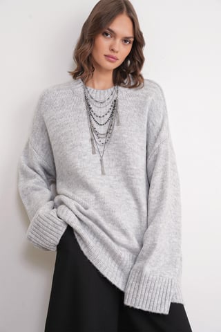 Oversized Ribbed Knit Sweater with Crew Neck