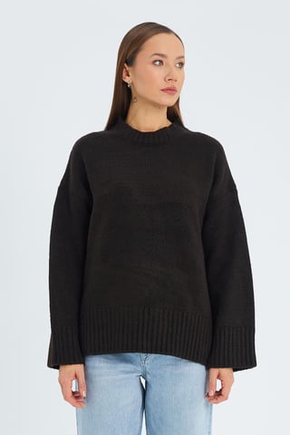 Oversized Ribbed Knit Sweater with Crew Neck