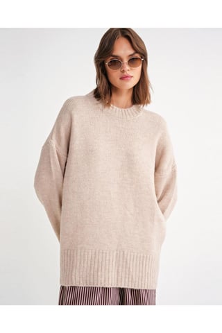 Oversized Ribbed Knit Sweater with Crew Neck