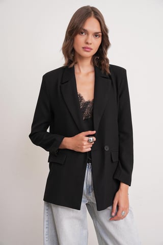 Long Sleeve Buttoned Blazer