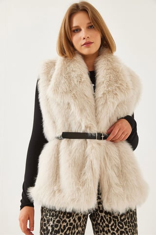 Faux Fur Shawl Collar Buckled Sleeveless Vest