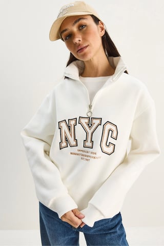 Oversized Knitted Sweatshirt with Zipper Collar and Embroidery