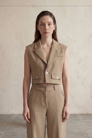 Cropped Buttoned Waistcoat