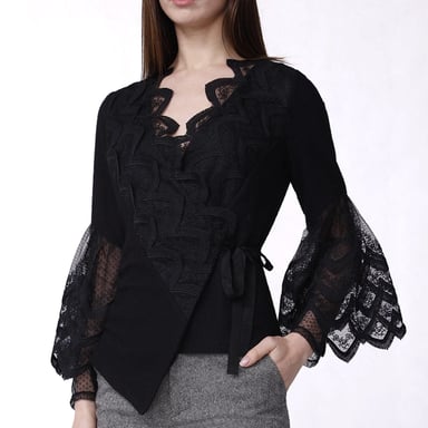 Cross-heart knit top with scalloped edge lace