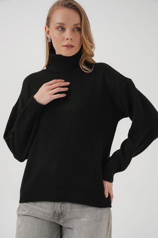 Oversized Ribbed Turtleneck Sweater