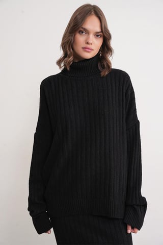 Oversize Ribbed Turtleneck Sweater
