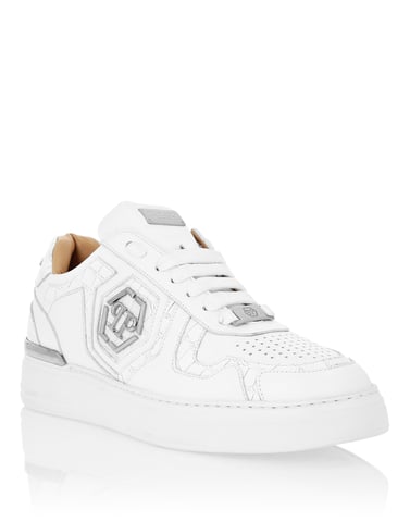 Lo-Top Sneakers