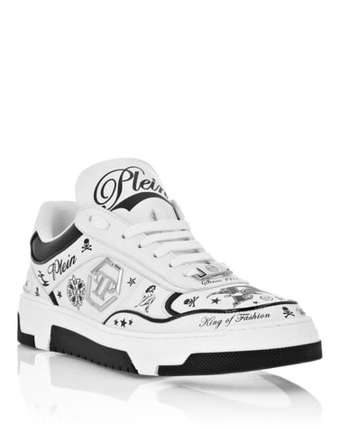 Lo-Top Sneakers