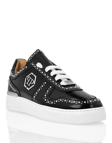 Lo-Top Sneakers