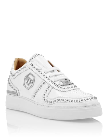 Lo-Top Sneakers