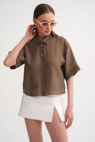 Short Sleeve Crop Shirt with Stone Accessories