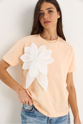 Floral Print Crew Neck T-Shirt with Accessory Detail
