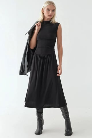 Comfort Fit Midi Dress with Crew Neck