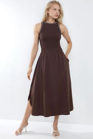 Sleeveless Midi Dress with Crew Neck