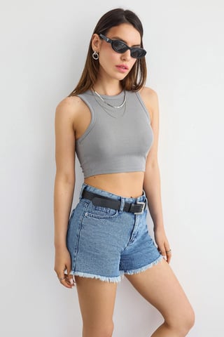 Basic Vevad Crew-Neck Linne