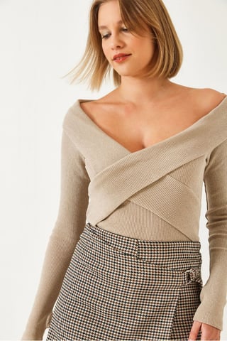 Strapless Ribbed Textured Blouse