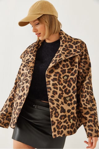 Felt Shawl Collar Buttoned Coat