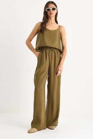Sleeveless Camisole and Wide-Leg Trousers Coord Set