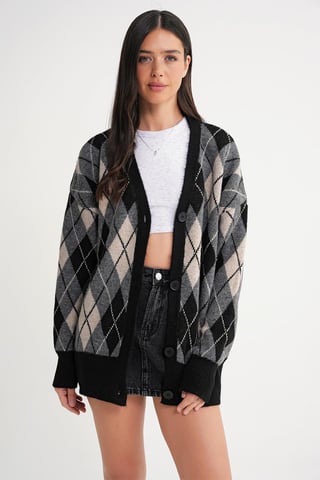 Oversize Argyle V-Neck Buttoned Cardigan