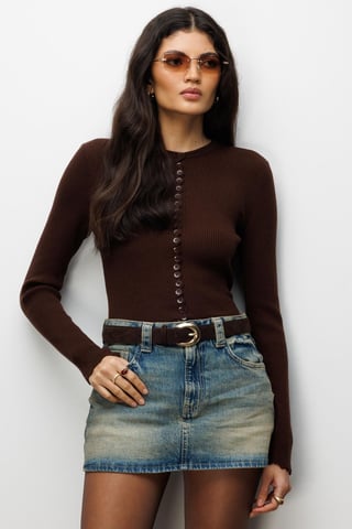 Ribbed Knit Buttoned Cardigan