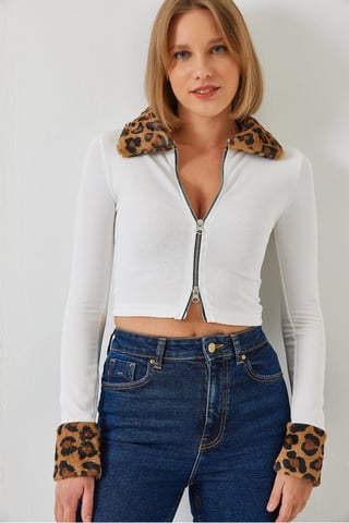 Fitted Crop Hooded Jacket with Faux Fur and Leopard Print