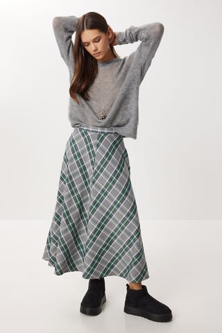 Pocket Detailed Long Plaid Skirt with Zipper Closure