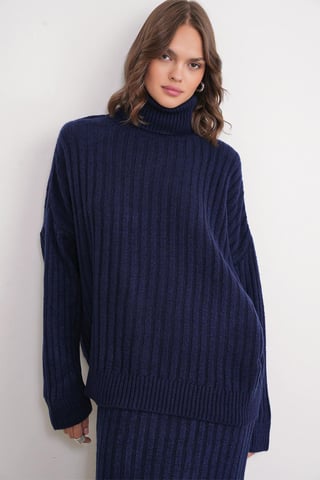 Oversize Ribbed Turtleneck Sweater