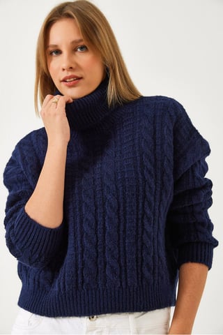 Textured Turtleneck Cropped Sweater