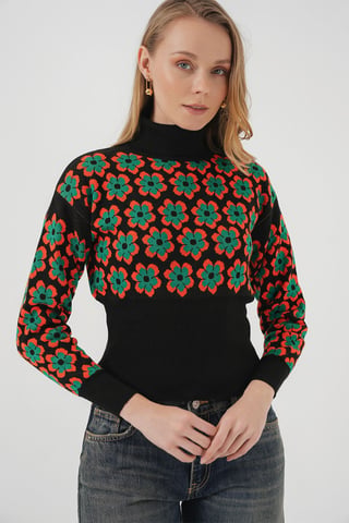 Fitted Turtleneck Cropped Sweater with Flower Pattern