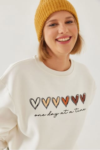 Heart Patterned Crew Neck Sweatshirt